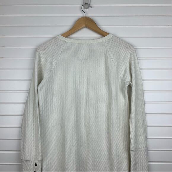 Chaser Waffle Knit Long Sleeve Thermal Top with Button Sleeves Medium - Picture 7 of 11
